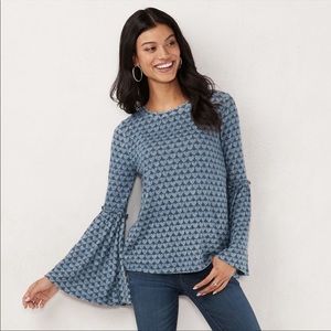 NWT LC Lauren Conrad Blue Bell Sleeve Top- Medium